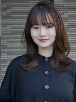 ガーデン オオタカノモリ(garden otakanomori)&nbsp;艶感たっぷり大人の柔らかひし形くびれ外ハネミディ×前髪あり