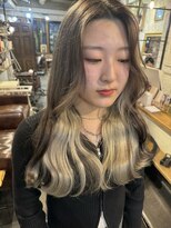 トロニー(TLONY)&nbsp;インナーカラー　ブリーチ　stylist/miaki