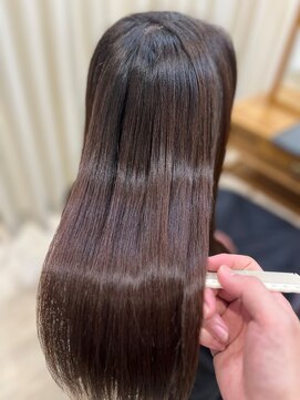 ミラ(MIRA) うねり・広がり・ジリジリ髪を１日で改善！さらツヤストレート