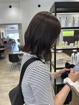 ディーボーイ 健軍店(D-BOY) オリーブベージュ/イルミナカラー