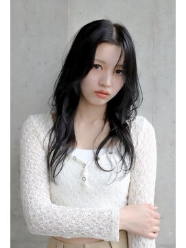 スリーヌーン(THREE noon) セミロング/ダークグレージュ/レイヤーカット