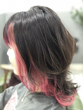 ヘアーアンドビューティー ザ ビー(Hair & Beauty the B) 方サイド個性派◎インナーネオンピンクカラー