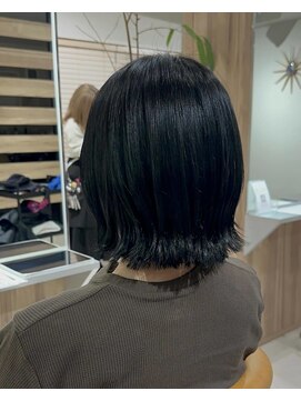 オリ 仙台(Oli) 20代～30代ブルーブラックくびれボブ