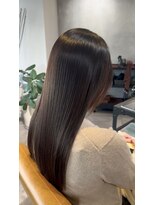 アンド(&.)&nbsp;最新の髪質改善トステアで作るサラ艶ロングスタイル