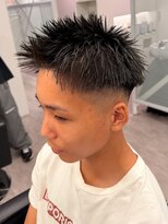 ルースト 心斎橋店(ROOST)&nbsp;刈り上げセンターパート/波巻きツイストスパイラル/心斎橋
