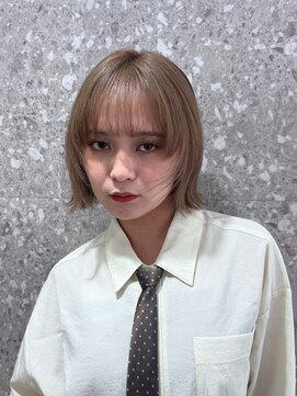 エリマ 調布(elima) 調布ダブルカラーレイヤーボブウルフショートヘアベージュカラー