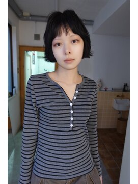 ネルケ 立川(nelke) 暗髪ショートボブ韓国風シースルーバング小顔立川