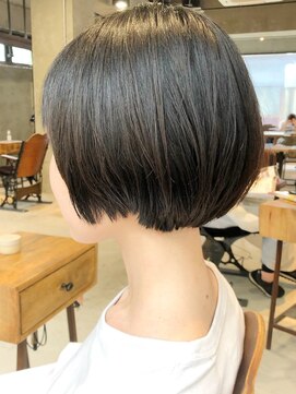 ロジッタ(ROJITHA) 黒髪ショートヘア【ROJITHA原宿表参道】