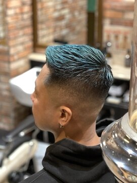 ヒロギンザバーバーショップ 丸の内店(HIRO GINZA BARBER SHOP) クルースタイル×フェードカット【東京/スキンフェード】