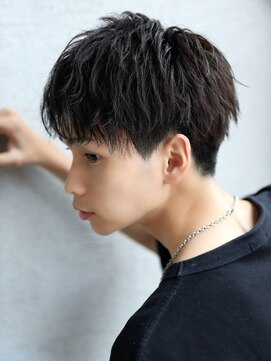 リップス 自由が丘(LIPPS) ソフトツイストバング分け刈り上げマッシュ