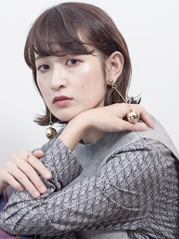 ヒアカアヴェダ 天神VIORO (Heaka AVEDA)の写真/骨格や印象に合わせた、こだわりの似合わせカットで、理想のスタイルをご提案。大人のための上質なサロン。