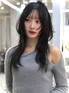 韓国最新トレンドhair　ハッシュカット　透け感ブラック