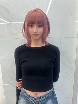 ボブ×ピンク◎