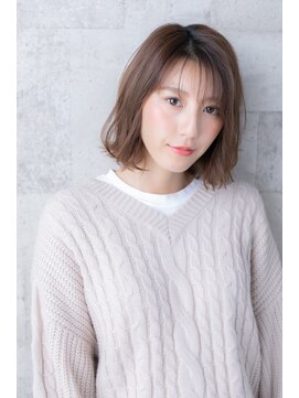 アッシュ 伊勢崎(ash) 透明感アッシュベージュ×切りっぱなし外ハネボブ