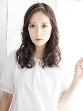 ウル 吉祥寺(ulu) かきあげバングのセミウエットカールスタイル