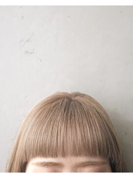 レガシーヘアーデザイン(Legacy hair design) オン眉・ワイドバング・ミルクティベージュ