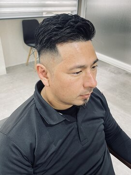 ヘアデザイン ゴドバン(Hair Design Gdobant) #メンズ#フェード#スキンフェード#パーマ#バーバー風