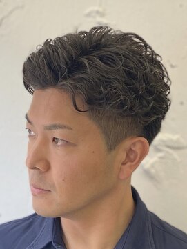 ティーズ アカサカ(T's AKASAKA) ビジネスパーマスタイル