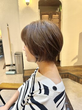 チリンバイロストシティー(Chillin by LOSTCITY) ショートボブ髪質改善白髪ぼかしインナーカラー