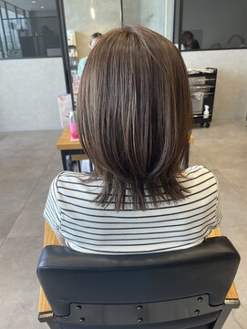 アチーブリス(achieve Liss) 縮毛でさらさらストレート×アッシュブラウン×外はね