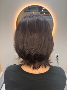 イゾラ(isola) 【isola】レイヤーカット/ミディアム/小顔/くびれヘア/ブラウン