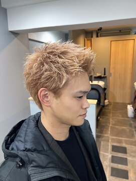 エモー(MoH) スパイキーショート／ハイトーンスパイキー／ベージュ