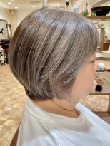 アイニ 河内小阪店(aini)&nbsp;白髪ぼかしカラー白髪ぼかしハイライト大人ショート30、40、50代