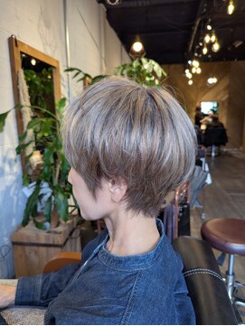 白髪ぼかしでホワイトベージュ