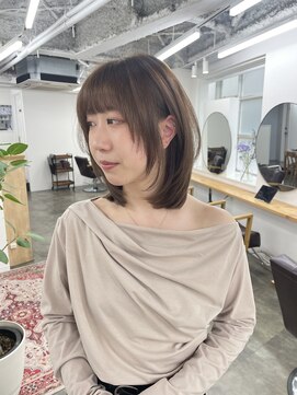 シー 自由が丘(sii.) ナチュラルくびれミディ/レイヤーカット/ミディアムレイヤー
