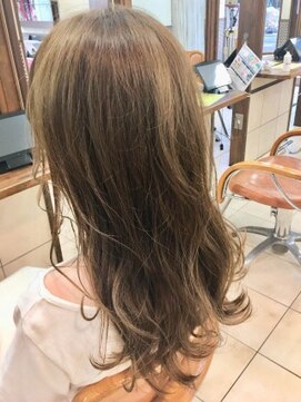 クアトロ グランシュ 川崎店(QUATRO × GranCieux) 【QUATRO川崎】ベージュブラウン