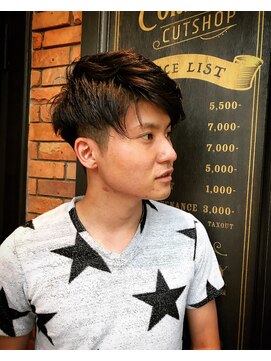 フォーコーナーズ(Four Corners) フェードスタイル【Two Block】