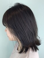 トレパルッキエーレ(tre parrucchiere)&nbsp;［-tre-］ミディアムスタイル×イヤリングカラー