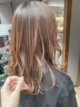 ヘア デザイン クランプ フロント(Hair Design CLAMP front) 艶感ベージュカラー