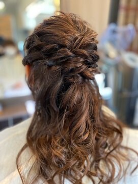 ダッチェス(DUCHESS) ハーフアップヘアセット