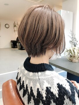 ニコ(nico...) 20代30代に人気な大人ナチュラルショート