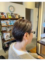 ガーデンニューヨーク　GARDEN NEW YORK&nbsp;【桑名・四日市】丸みのあるショート　アッシュオリーブ