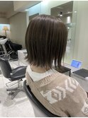 マットグレージュ