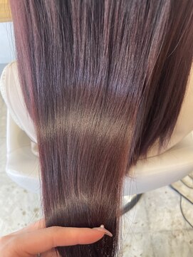 エム(emu) 髪質改善30代40代50代/似合わせ大人可愛い叶えます/ロング