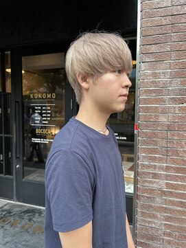 ココモ(KOKOMO) 【三野隼澄】ホワイトベージュ/メンズヘア