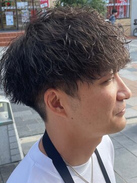 バース バイ ハピネス(BIRTH by happiness) 奈良メンズ縦落ちツイストスパイラルパーマ刈り上げマッシュまで