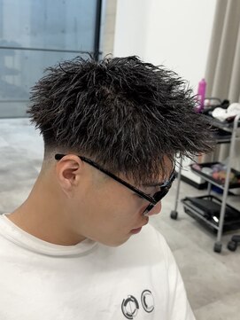 イーラ(era) アップバングツイストパーマ/メンズ/刈り上げ/眉毛/ツイスト