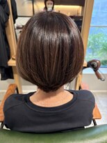 エミュ(e'Mue)&nbsp;白髪ぼかし×ショート