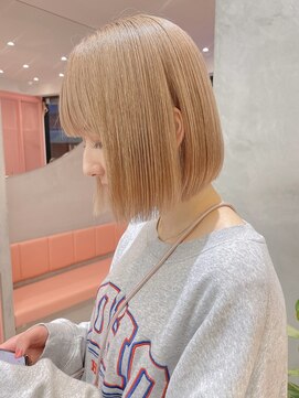 ソワ 北千住(soi) ベージュカラー×ハイトーンボブ×ブリーチカラー