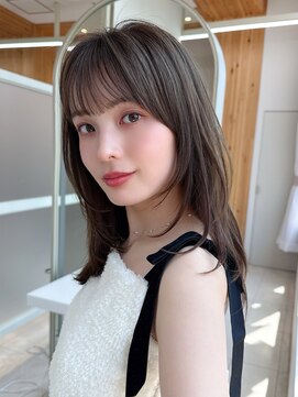 アフロート エル 大阪(AFLOAT L) 20代に人気！顔周りの後れ毛がかわいいシャギーレイヤーロング