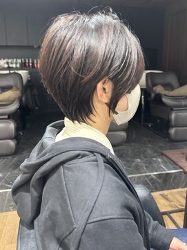 ハピネス クローバー 八木店(Happiness CLOVER) ショートスタイル 寒色カラー 30代40代50代60代