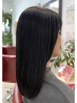 イングレス(INGRESS) 艶感あふれる大人世代のシックな黒髪ストレート