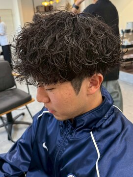 フゥ 宇都宮(FeU) 宇都宮メンズカットメンズパーマツイストパーマ波巻きパーマ眉毛