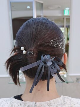 オフ(off) シニヨン×カチモリ|お呼ばれセット|結婚式ヘア|タイト