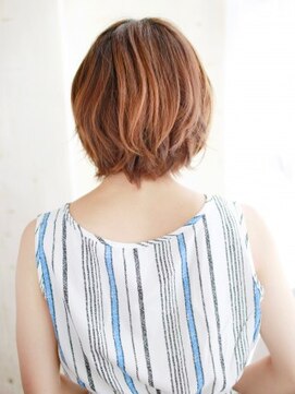 ナル 白山神社参道通り店(nalu) ニュアンスカールのゆるふわバルーンボブ