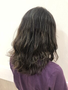 カール 鶴川店(K：R) 外国人風ハイライトカラー